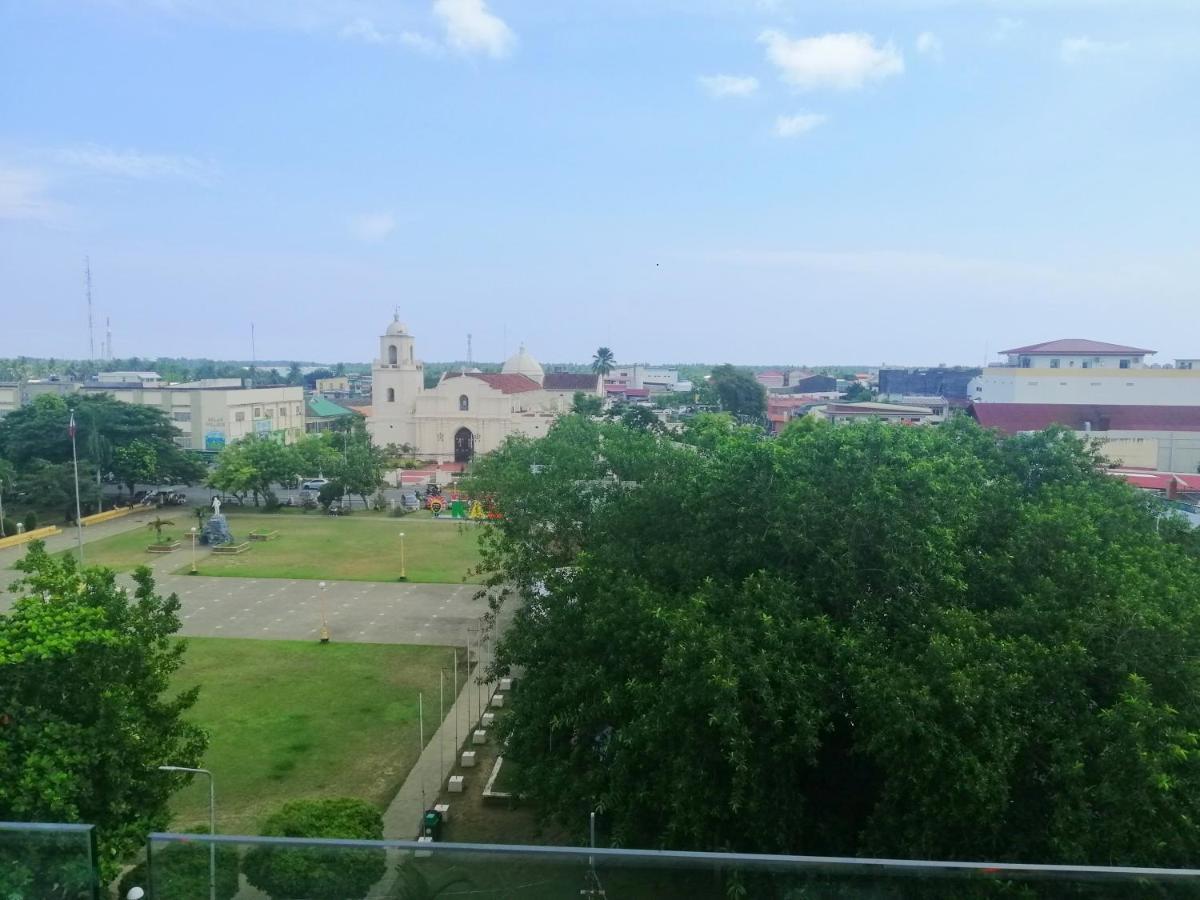 Hotel Gq Plaza Kalibo Exterior foto