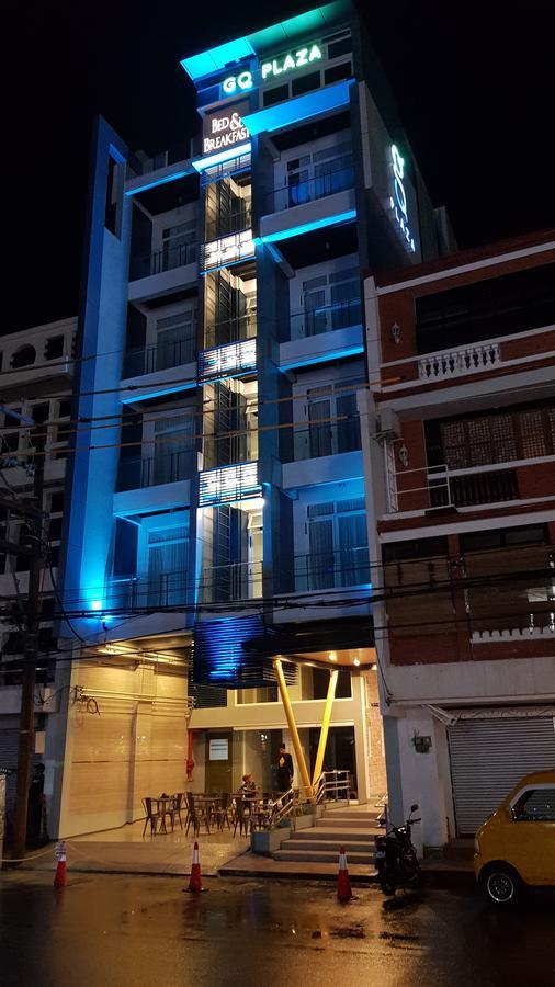 Hotel Gq Plaza Kalibo Exterior foto