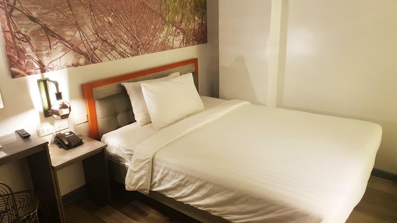 Hotel Gq Plaza Kalibo Exterior foto